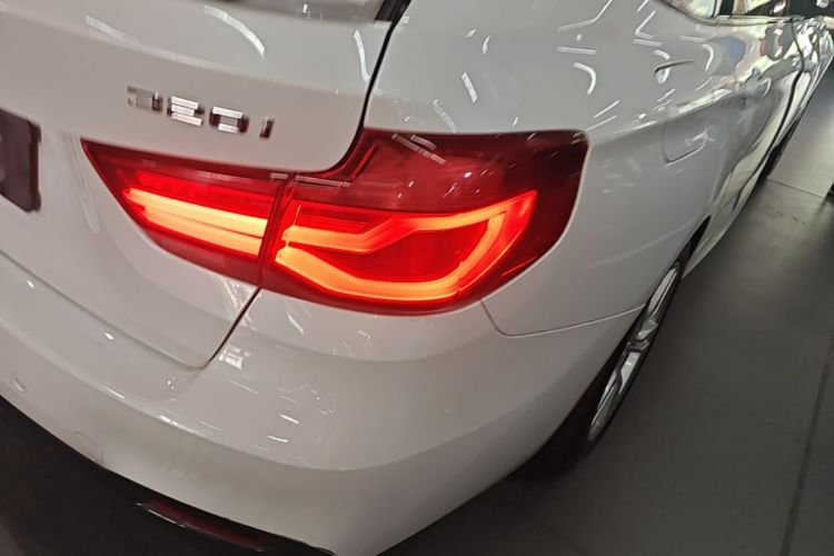 BMW 3 Series GT 2021 #8 BMW 3 Series GT 2021 car image #8