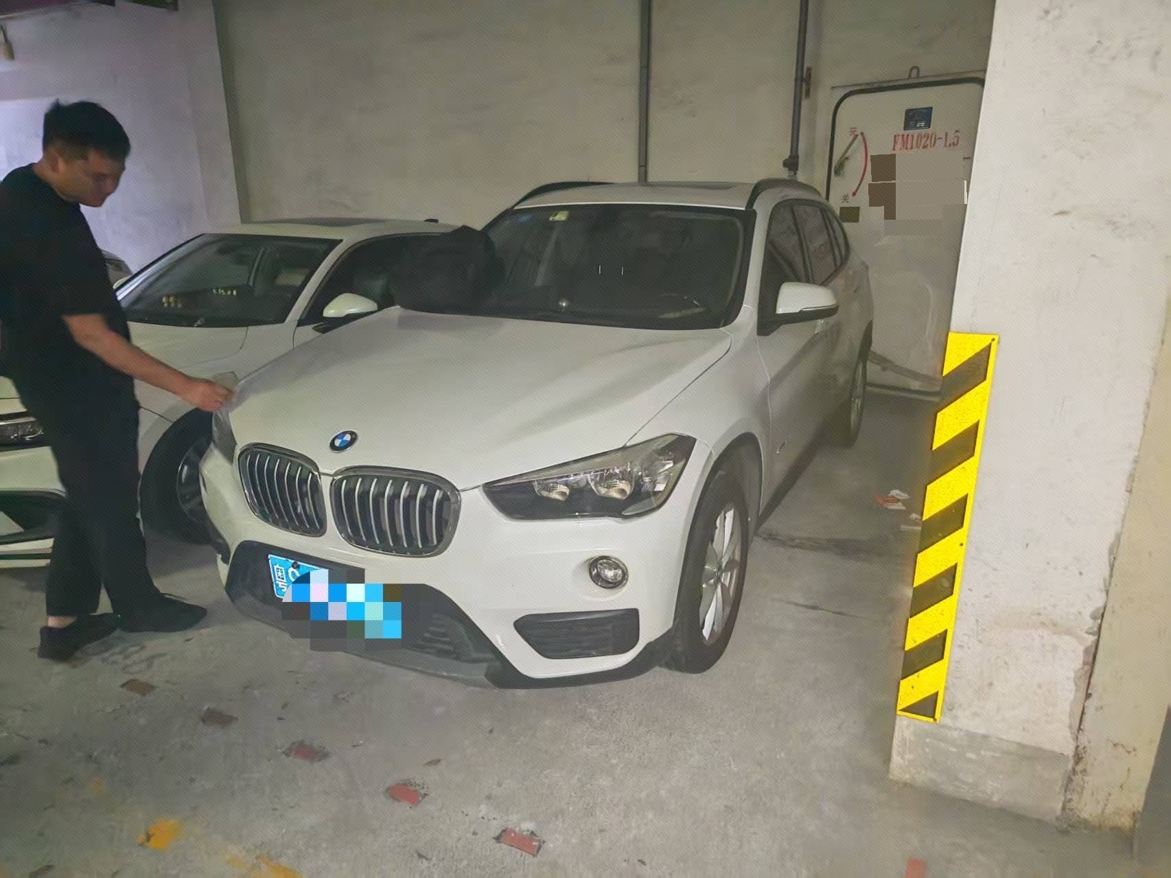 BMW X1 2018 BMW X1 2018 car image