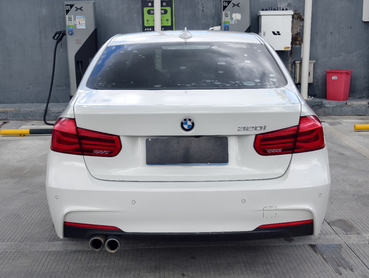 BMW 3 Series 2018 #8 BMW 3 Series 2018 car image #8