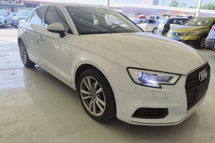 Audi A3 2018 car image #6