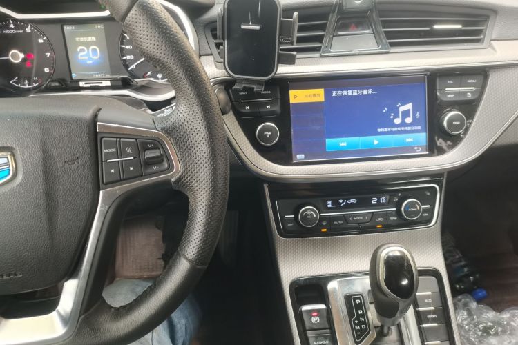 GEELY Emgrand GS 2016 car image #13