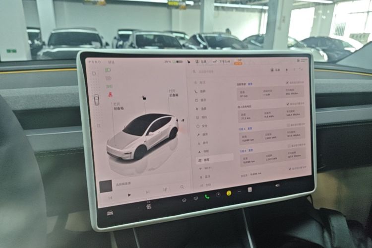 Tesla Model Y 2025 #13 Tesla Model Y 2025 car image #13
