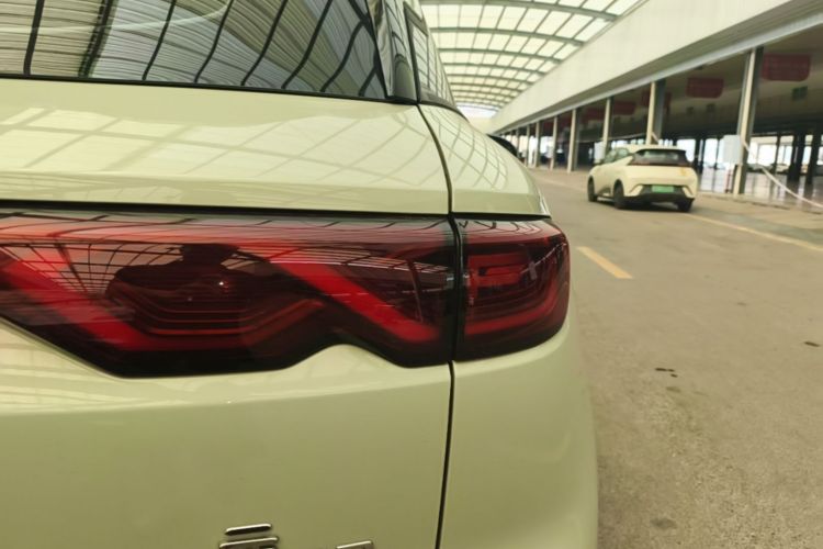 BYD YuanUP 2026 #8 BYD YuanUP 2026 immagine di auto #8