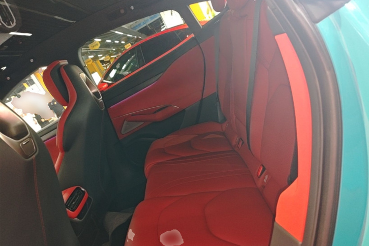 MI SU7 2025 immagine di auto #13