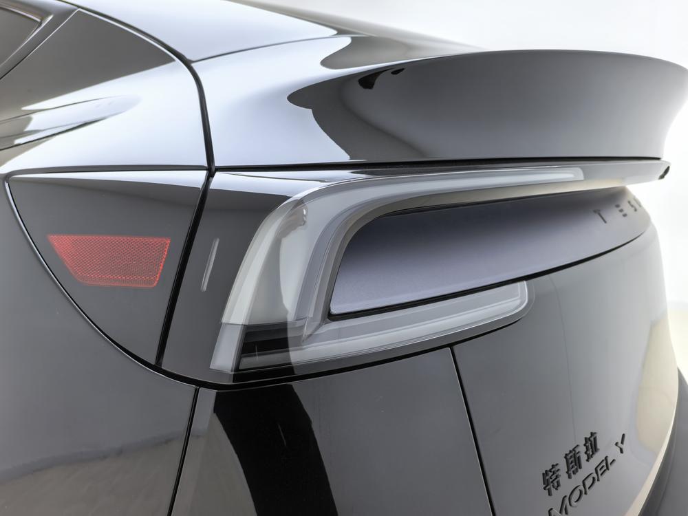 Tesla Model Y 2026 #13 Tesla Model Y 2026 car image #13