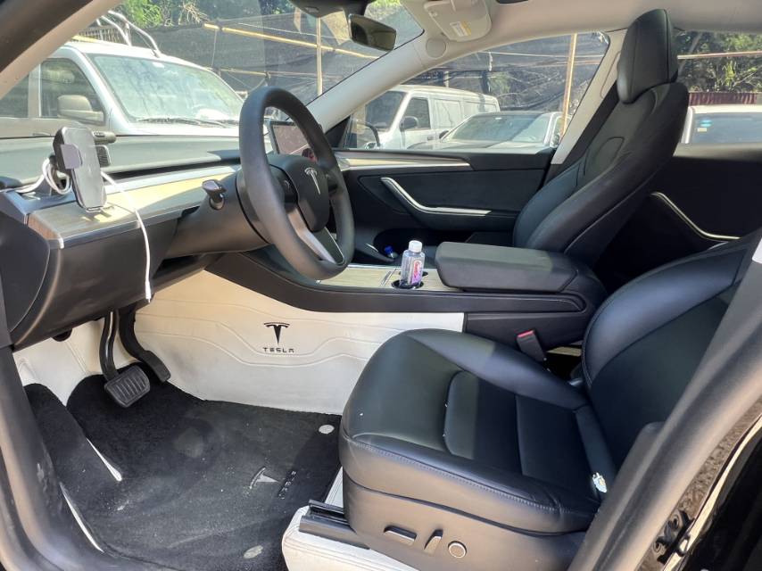 Tesla Model Y 2023 #3 Tesla Model Y 2023 صورة سيارة #3