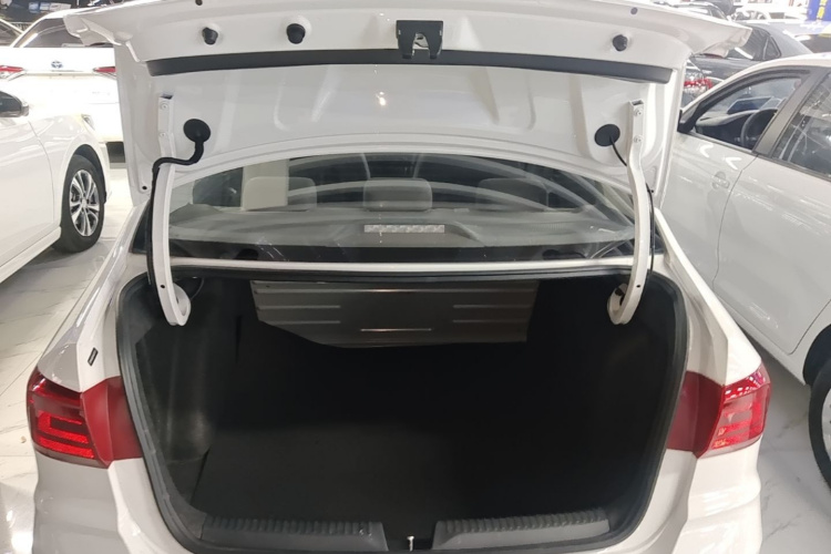 Volkswagen Santana 2021 car image #19