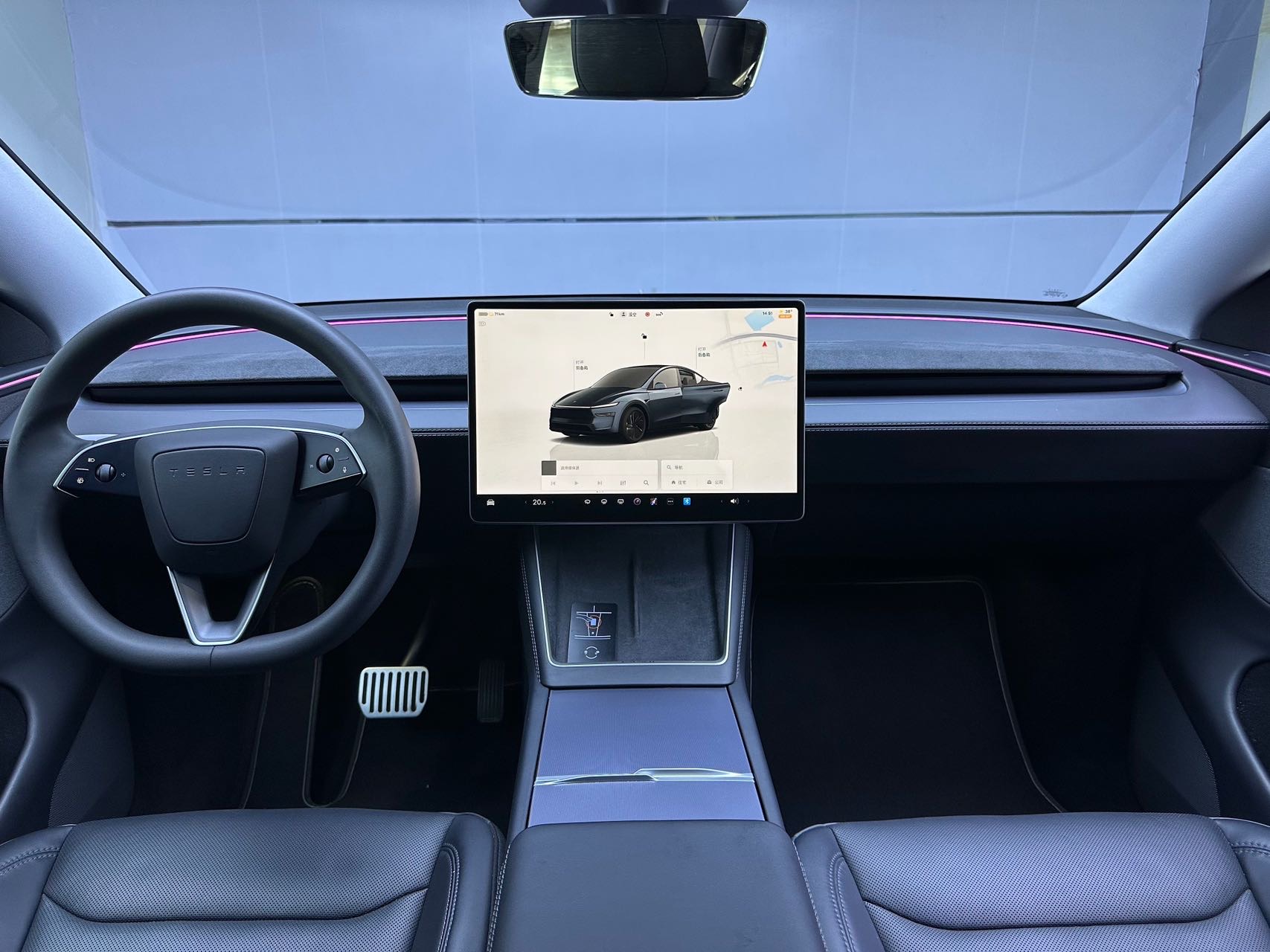 Tesla Model Y 2025 immagine di auto #6