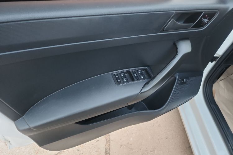 Volkswagen Santana 2019 #14 Volkswagen Santana 2019 car image #14