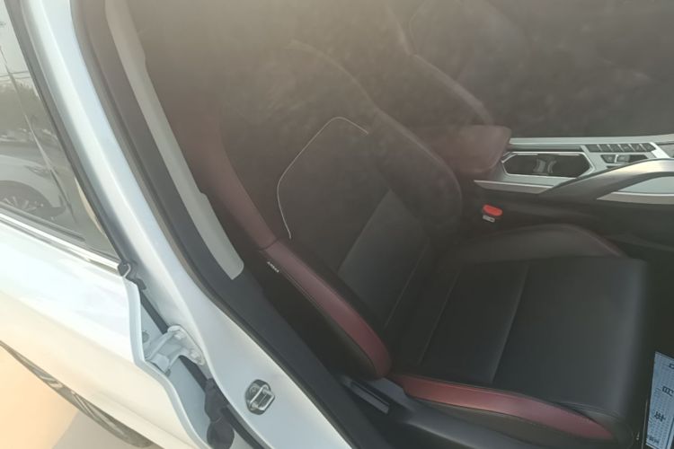 GEELY Coolray 2021 imagen de coche #24