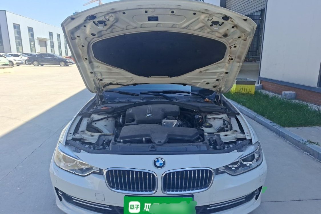 BMW 3 Series 2012 #10 BMW 3 Series 2012 car image #10