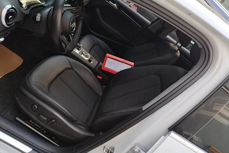 Audi A3 2019 car image #15
