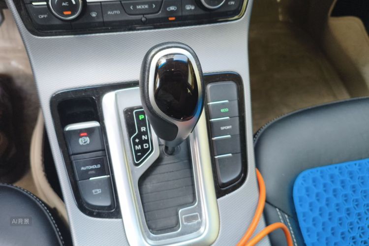 GEELY Emgrand GS 2018 car image #16