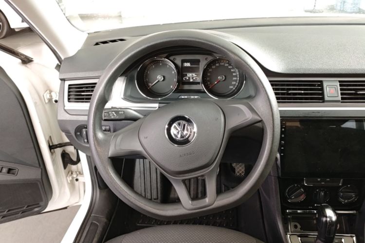 Volkswagen Bora 2021 car image #11