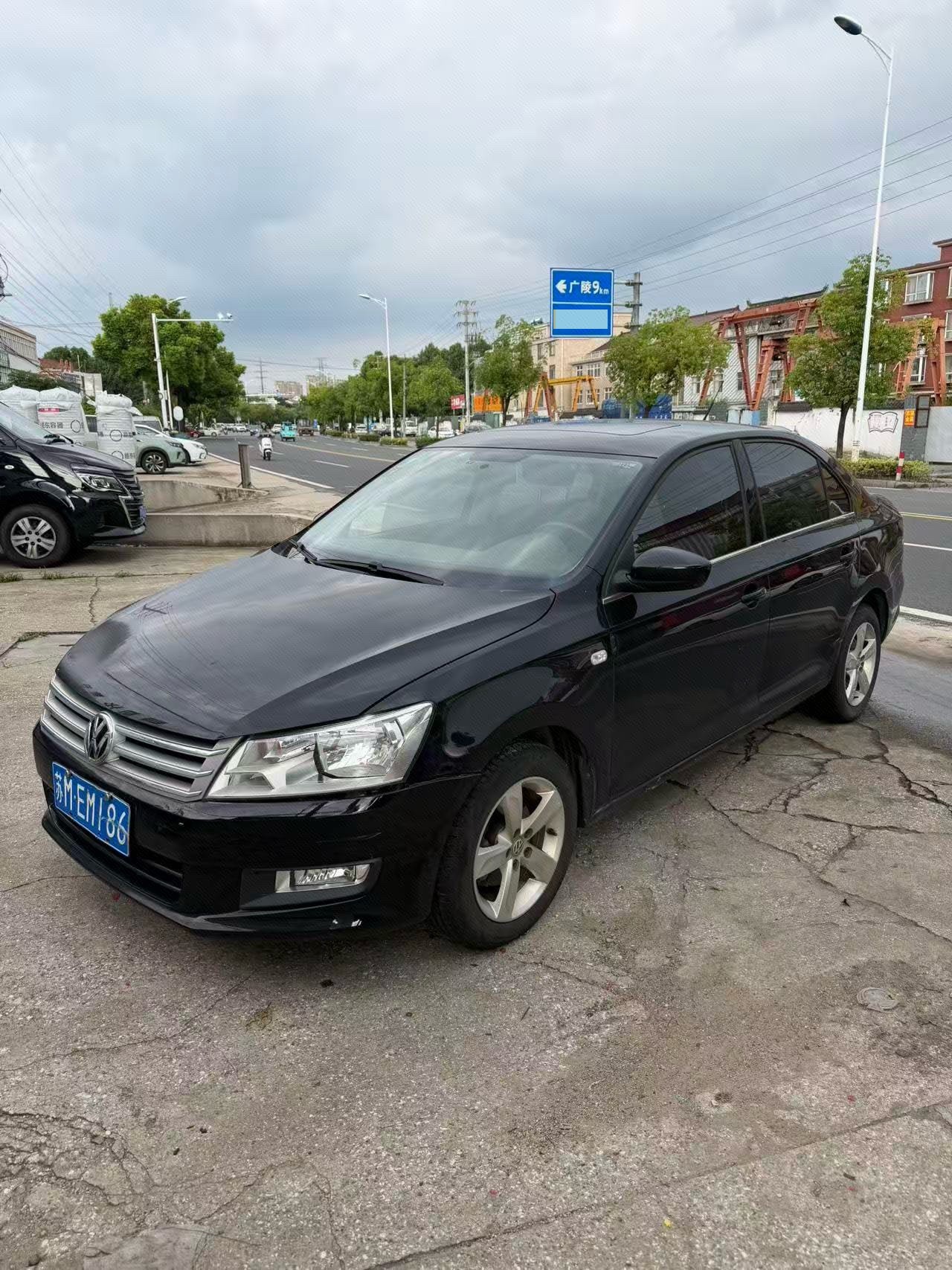 Volkswagen Santana 2014 car image 