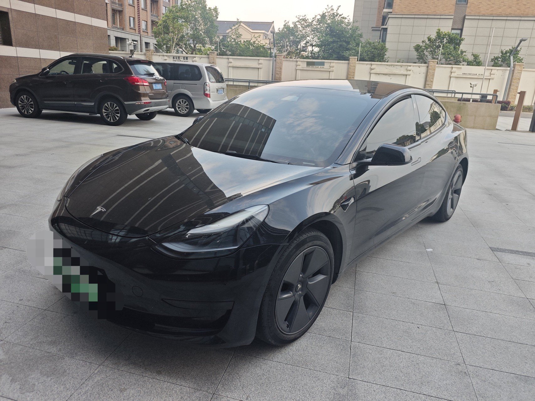 Tesla Model 3 2023 car image 