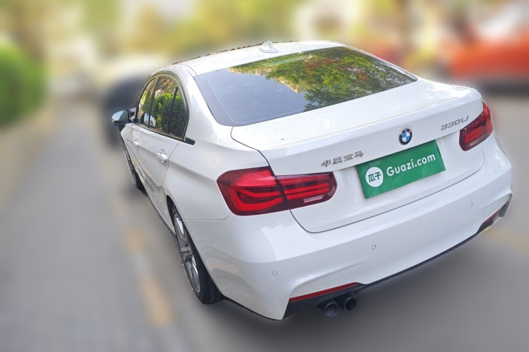 BMW 3 Series 2018 car image #5