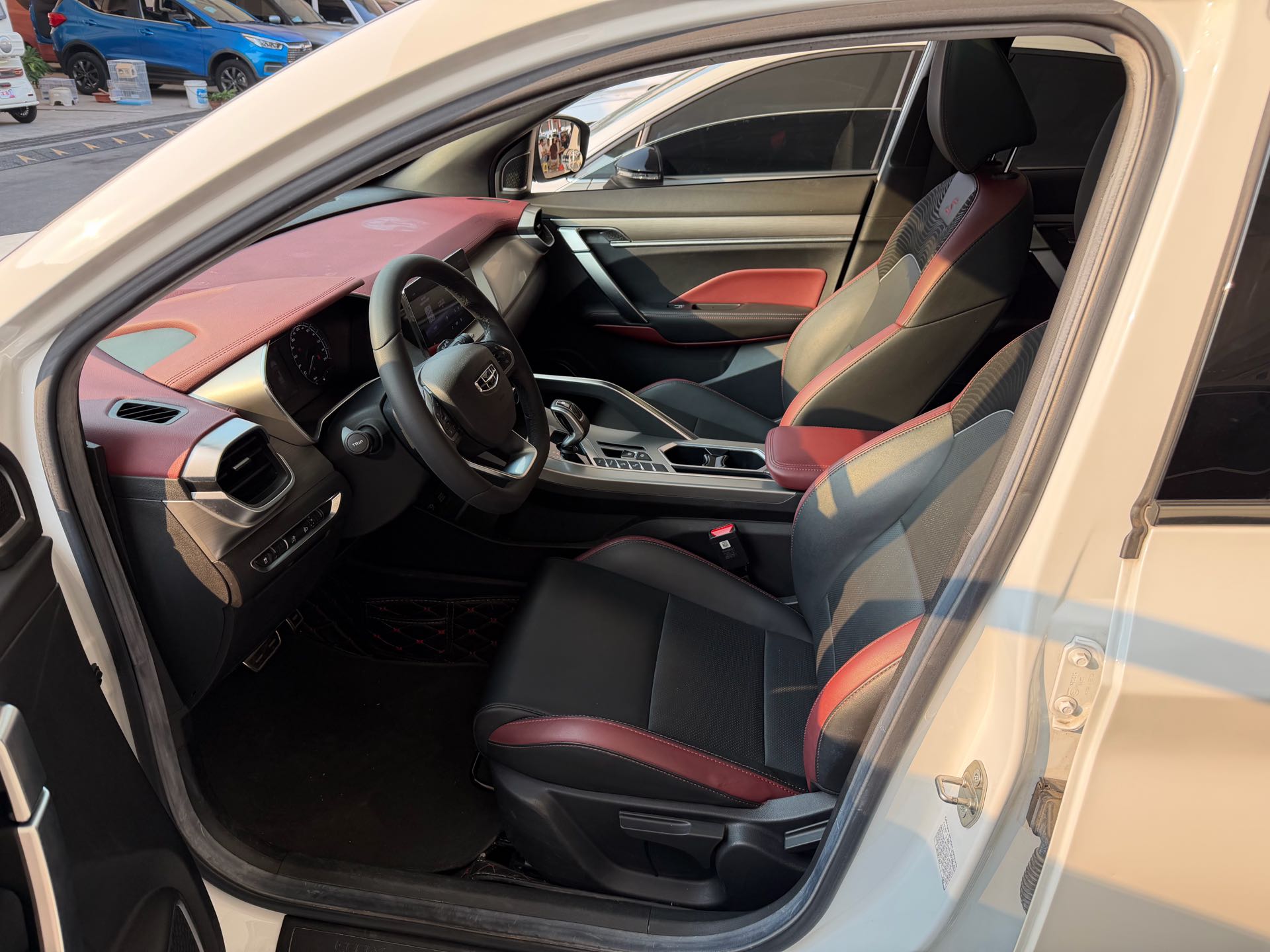 GEELY Coolray 2020 imagem de carro #4