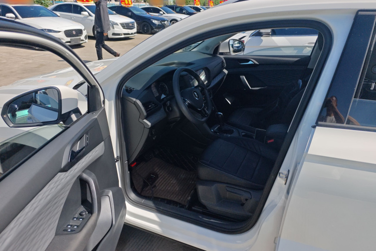 Volkswagen Tharu 2020 immagine di auto #15