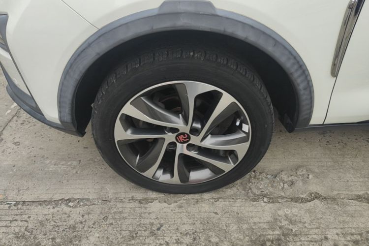 BYD Yuan 2018 #9 BYD Yuan 2018 car image #9