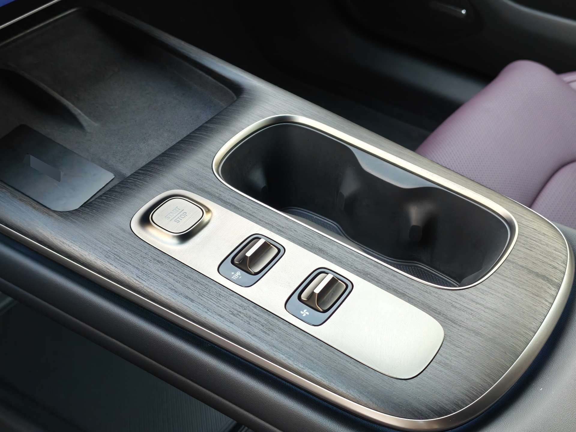 2024 #14 2024 immagine di auto #14