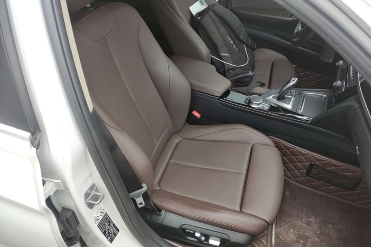 BMW 3 Series 2019 #24 BMW 3 Series 2019 immagine di auto #24