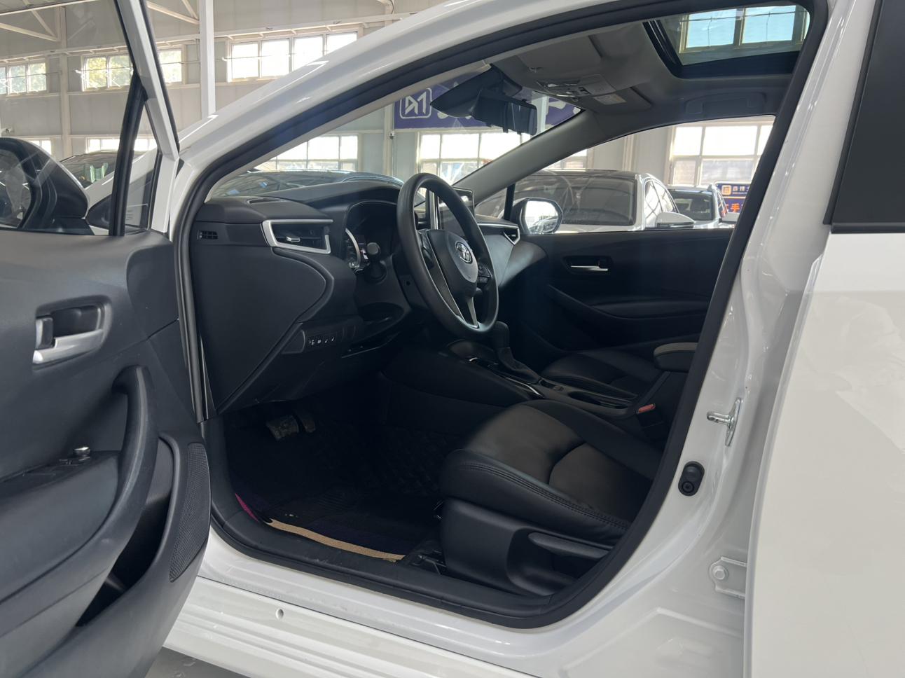 Toyota Corolla 2023 car image #7