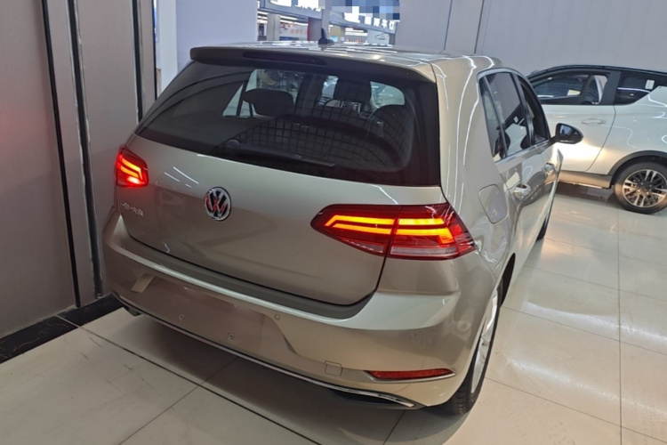 Volkswagen Golf 2019 #7 Volkswagen Golf 2019 car image #7