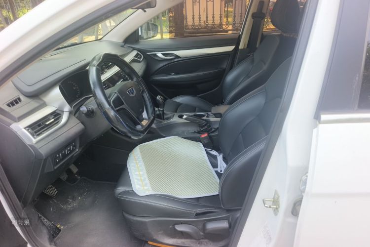GEELY Emgrand 2018 #17 GEELY Emgrand 2018 car image #17