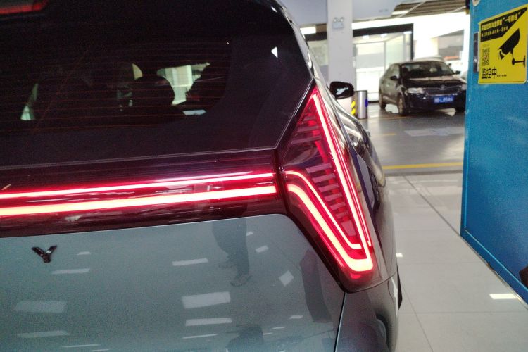 GEELY Boyue L 2025 imagem de carro #8