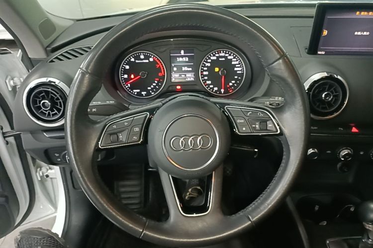 Audi A3 2018 #11 Audi A3 2018 car image #11