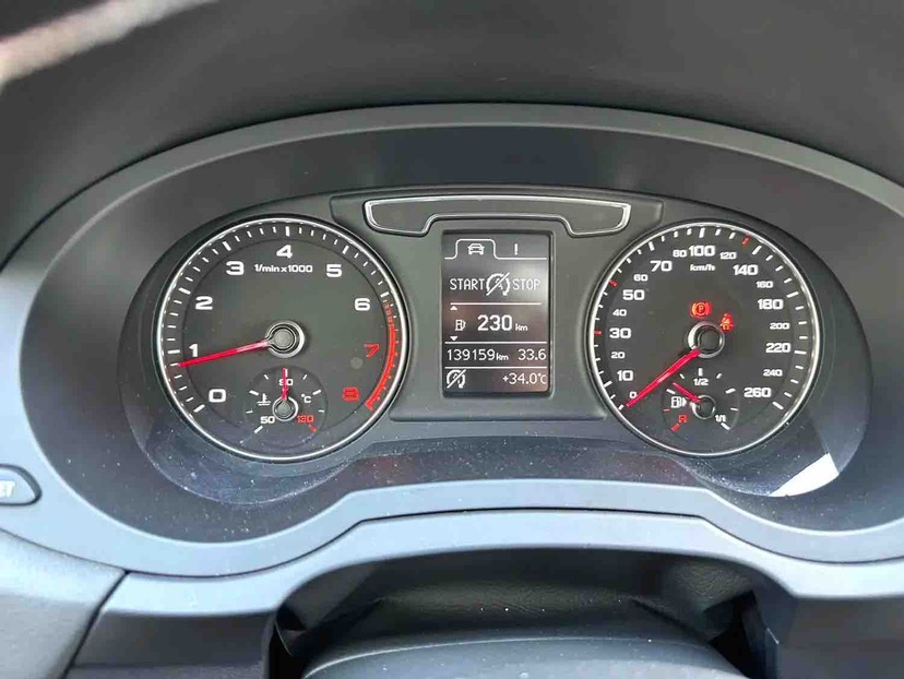 Audi Q3 2018 car image #6