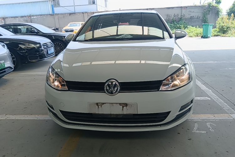 Volkswagen Golf 2015 car image #3