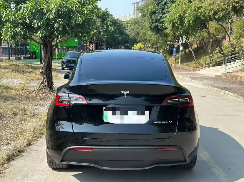 Tesla Model Y 2022 #4 Tesla Model Y 2022 car image #4