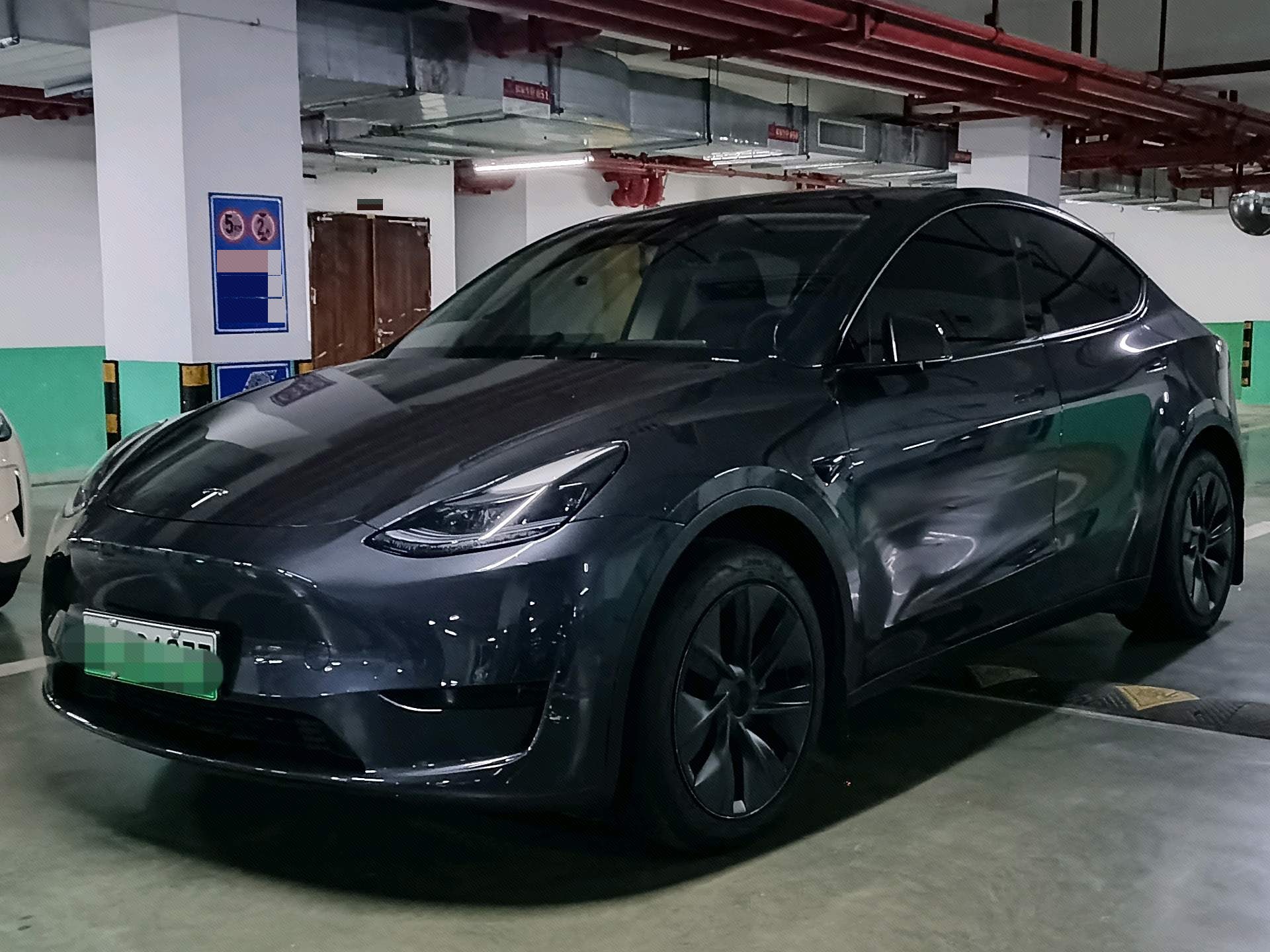 Tesla Model Y 2024 Tesla Model Y 2024 car image
