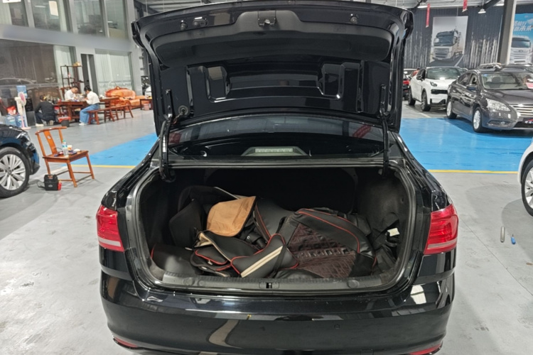 Volkswagen Lavida 2017 car image #19