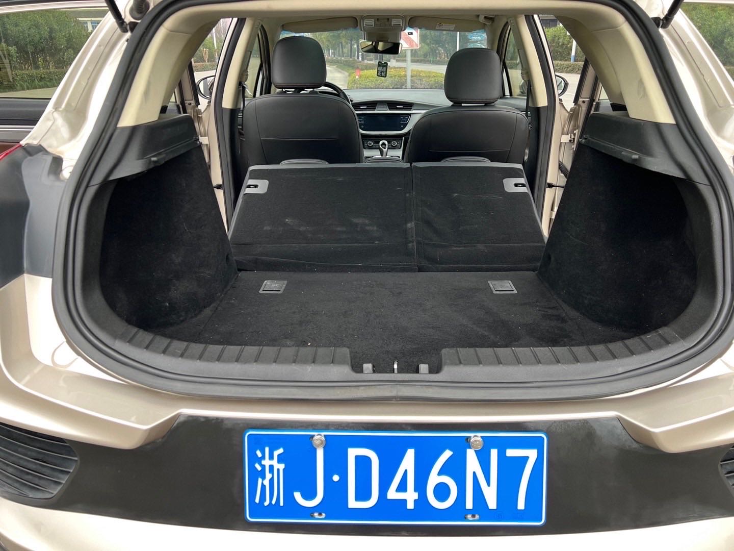 GEELY Emgrand GS 2019 صورة سيارة #6