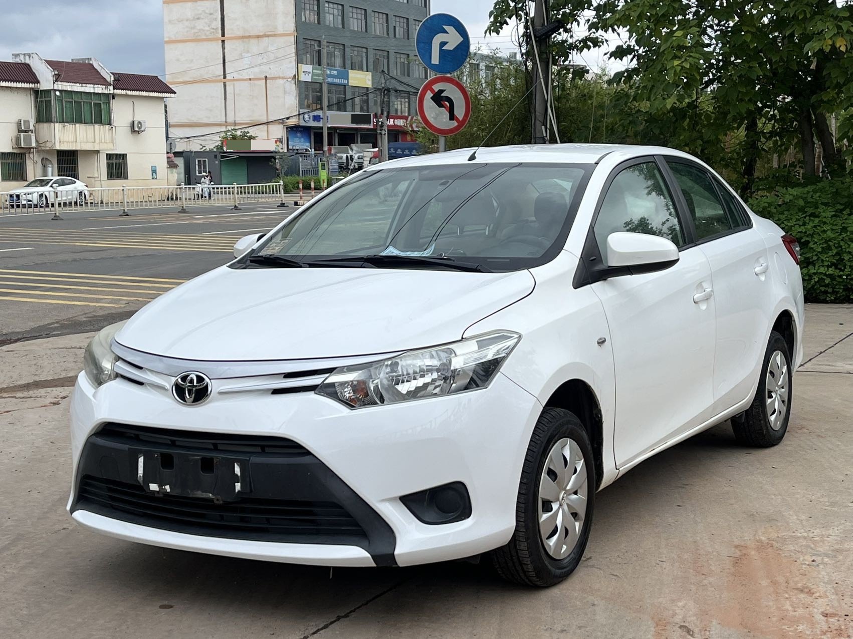 Toyota Vios 2015 Toyota Vios 2015 car image