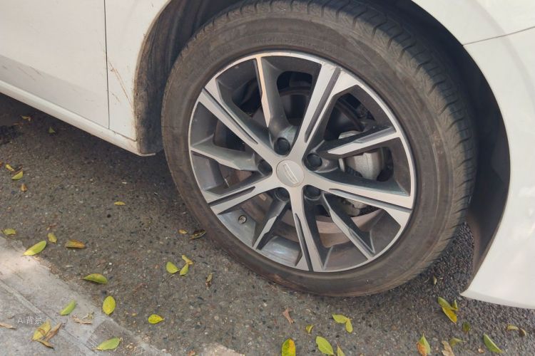 GEELY Emgrand 2023 car image #9