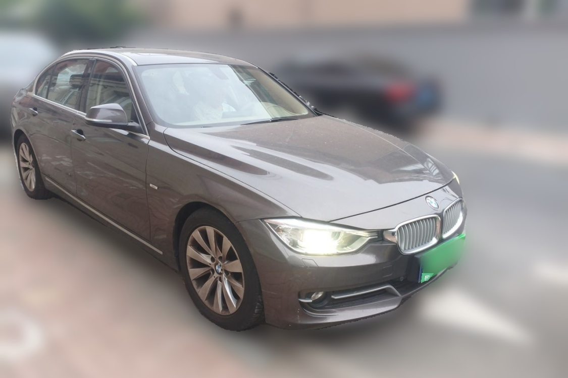 BMW 3 Series 2012 صورة سيارة #2
