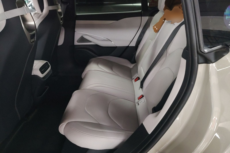MI SU7 2024 car image #13