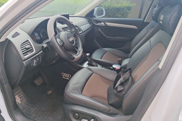 Audi Q3 2017 immagine di auto #13