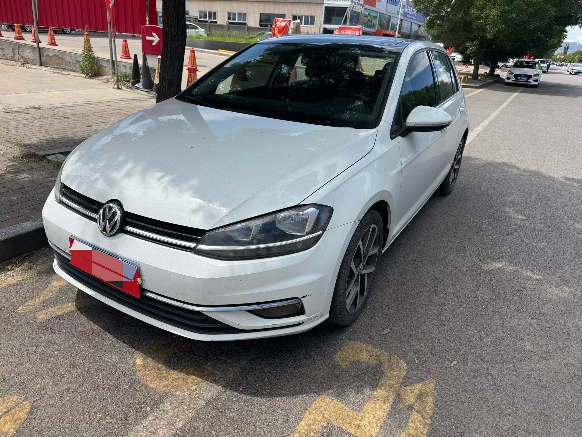2020 immagine di auto 