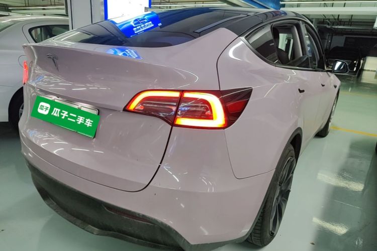 Tesla Model Y 2023 #5 Tesla Model Y 2023 car image #5