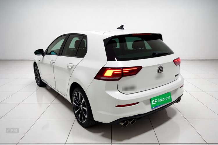 Volkswagen Golf 2023 car image #5