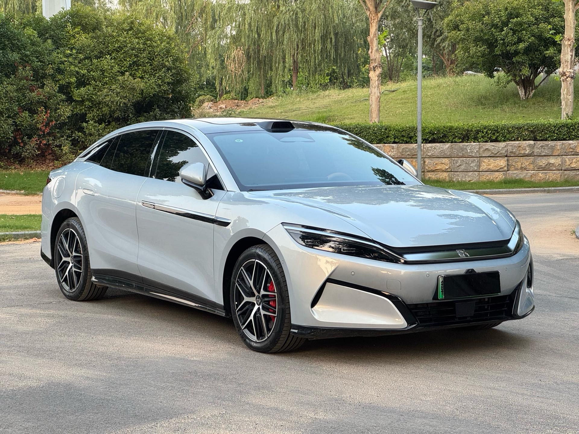 BYD HanL 2025 car image #3