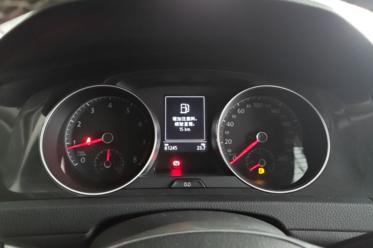 Volkswagen Golf 2017 car image #12