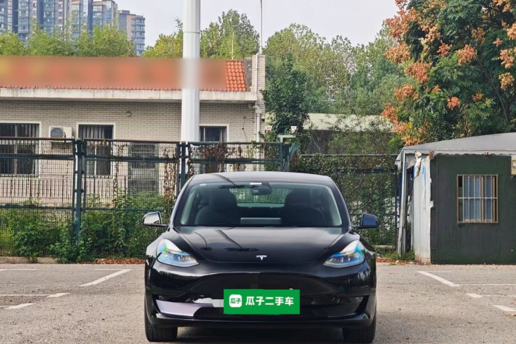 Tesla Model 3 2022 car image #3