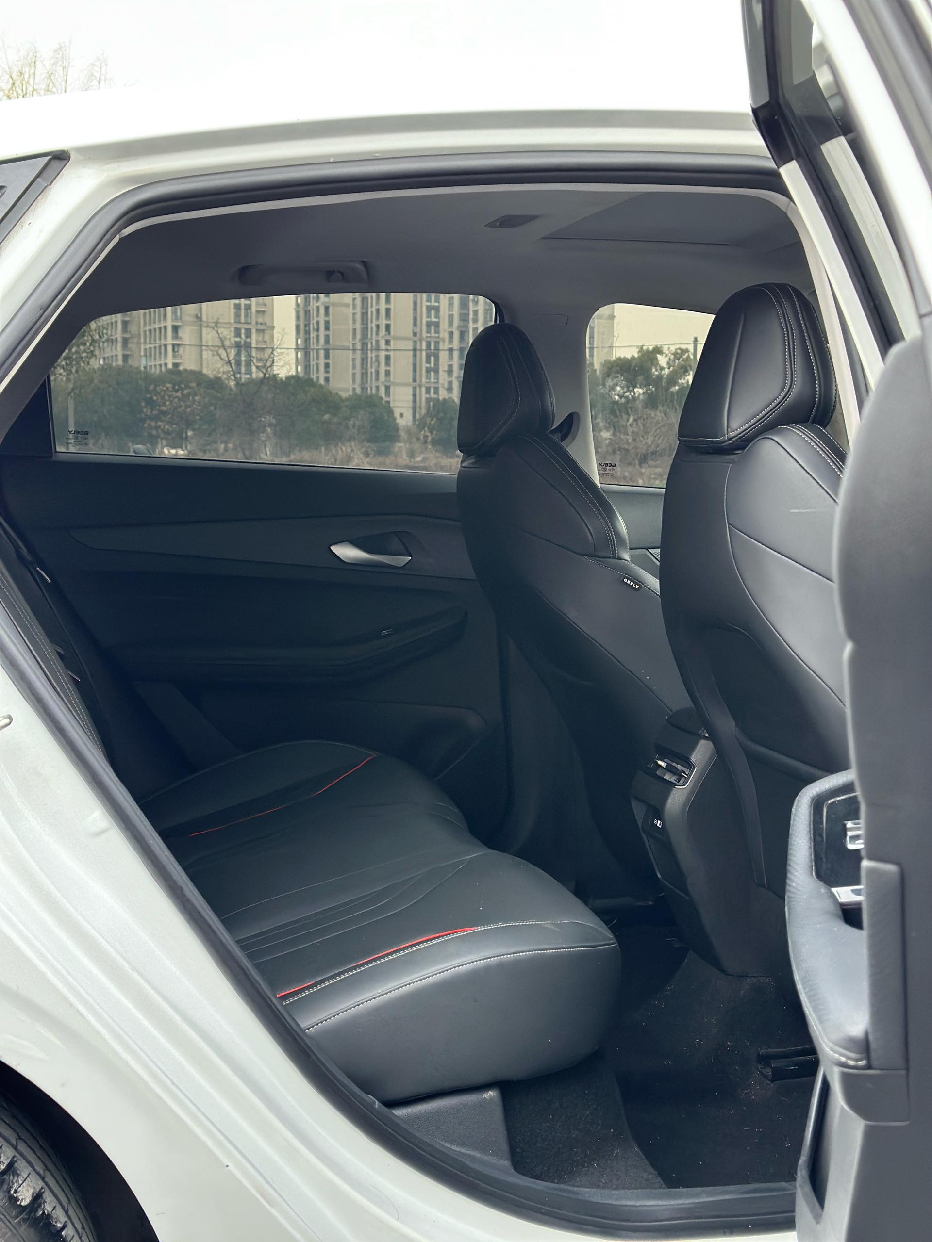 GEELY Binray 2023 image de voiture #6