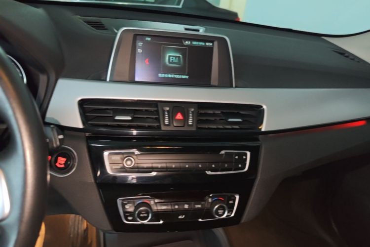 BMW X1 2018 #17 BMW X1 2018 immagine di auto #17